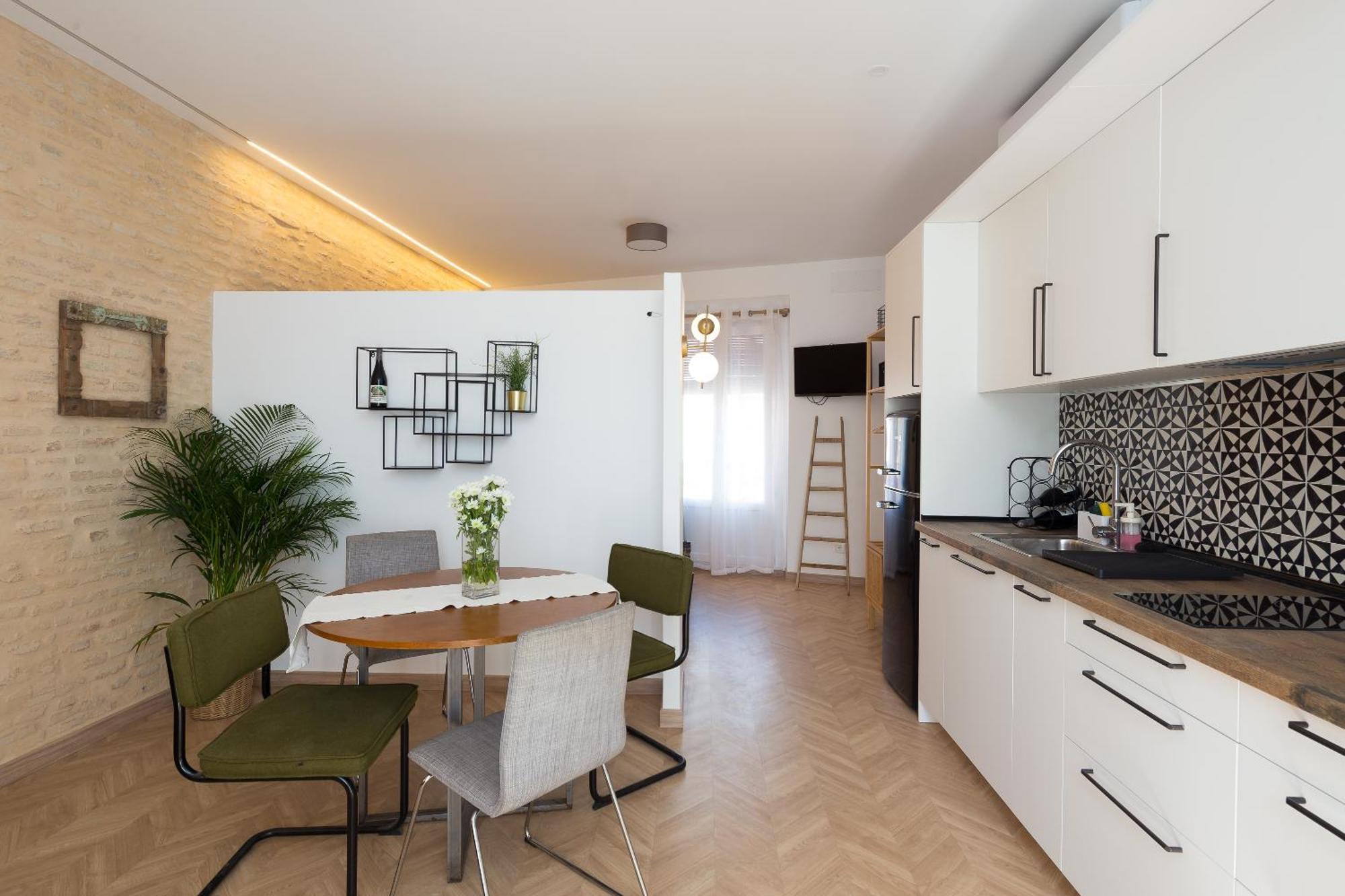 Center Apartment Fully Eqquiped Opcional Breakfast Sevilla Dış mekan fotoğraf